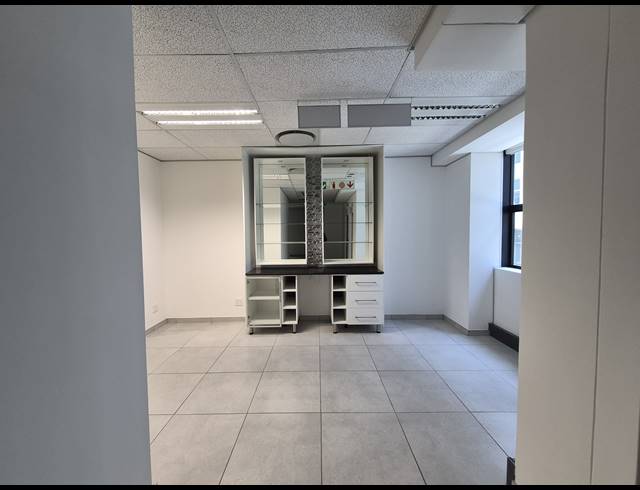 160M² OFFICE TO LET IN SANDTON CENTRAL